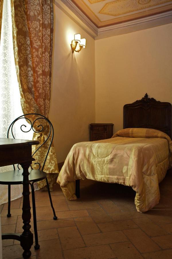 Bed and Breakfast Antica Residenza Cicogna Siena Exterior foto