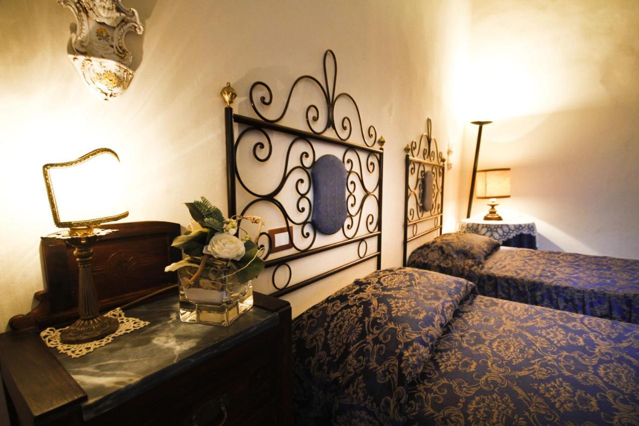 Bed and Breakfast Antica Residenza Cicogna Siena Exterior foto