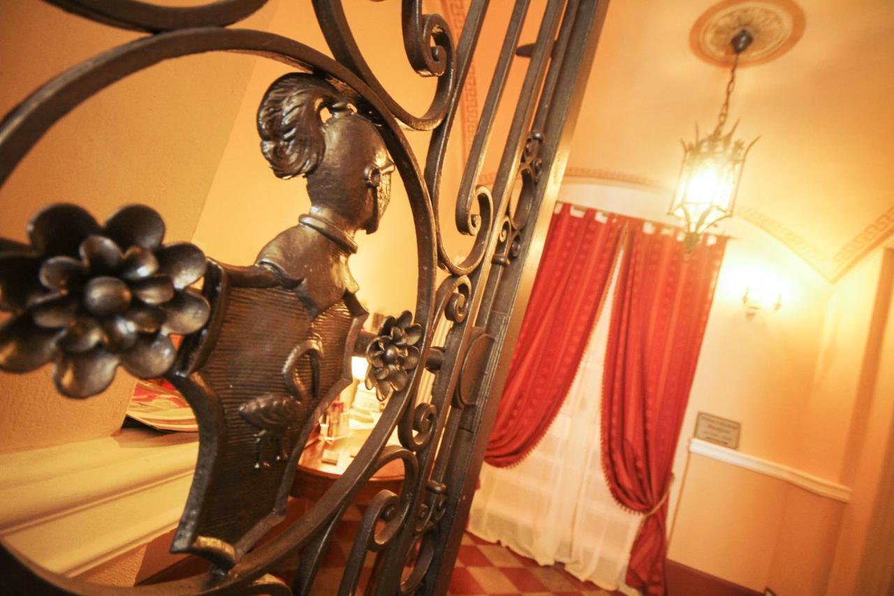 Bed and Breakfast Antica Residenza Cicogna Siena Exterior foto